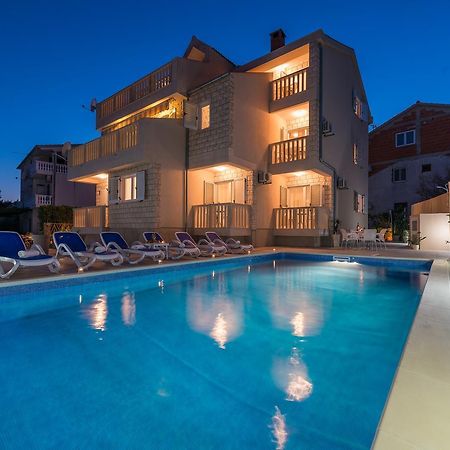 Apartments Pralija Žaborić Exteriér fotografie
