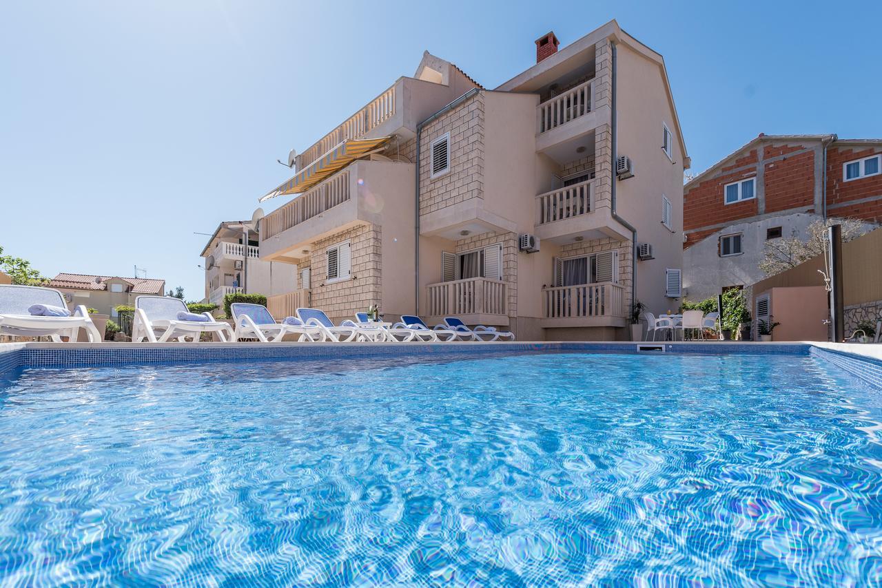 Apartments Pralija Žaborić Exteriér fotografie