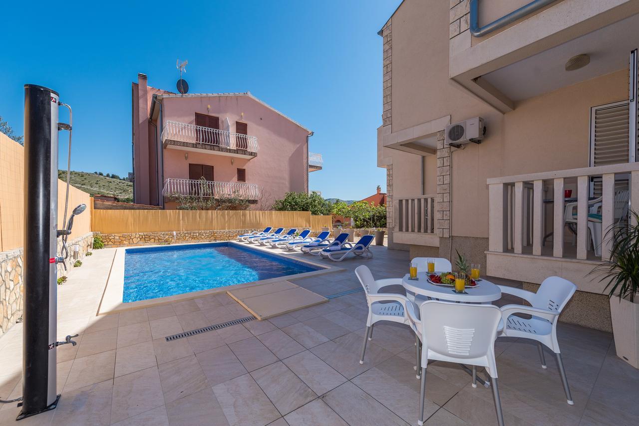 Apartments Pralija Žaborić Exteriér fotografie